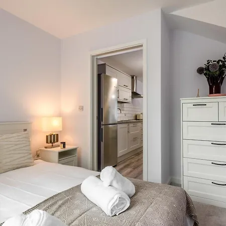 Modern 1 Bedroom Apartment York